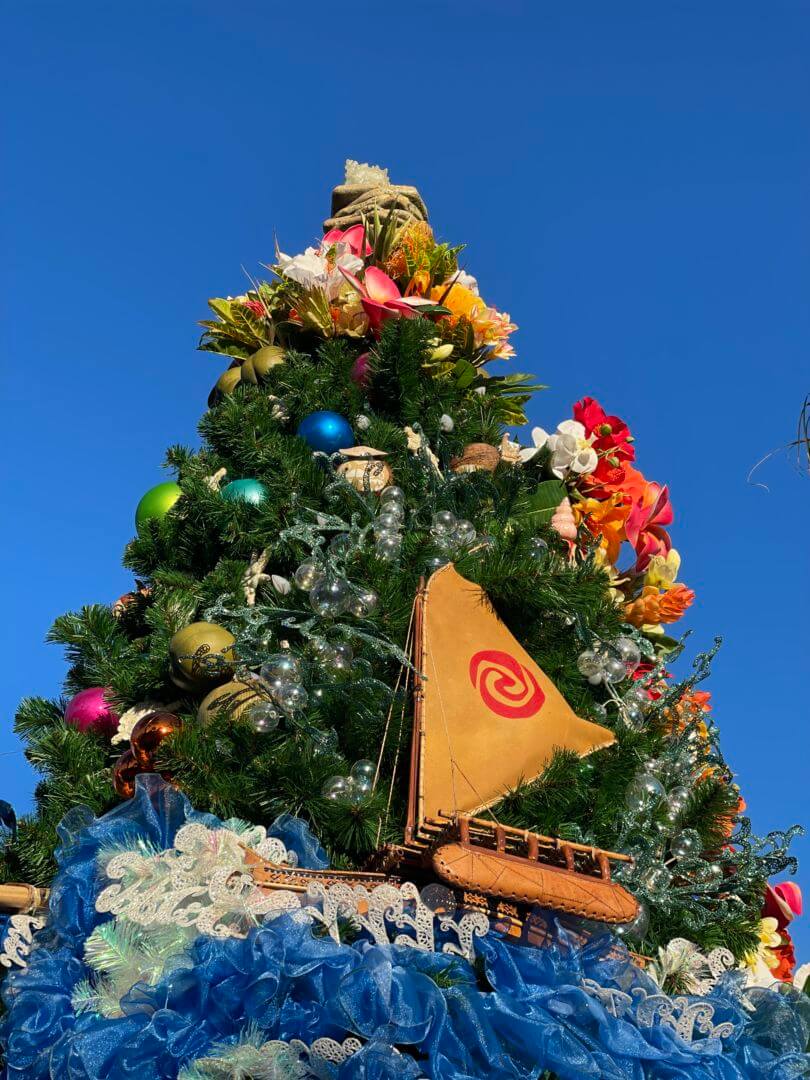 , Where to Find Christmas for FREE at Walt Disney World!