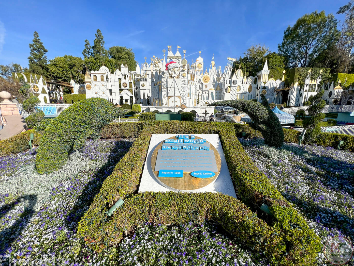 , Disneyland Update: Magic Key Lawsuit, Zany Maynard Fun, and Ho Ho Ho