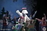 Knotts Merry Farm_Snoopy On Ice_Sled Group