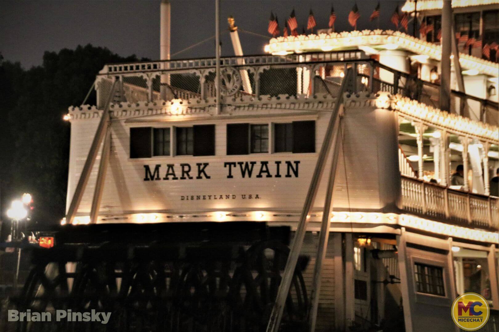 , Disneyland Update: Magic Key Lawsuit, Zany Maynard Fun, and Ho Ho Ho