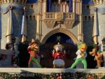 Walt-Disney-World-Magic-Kingdom-Mickey-Minnie-Very-Merry-Memories-4