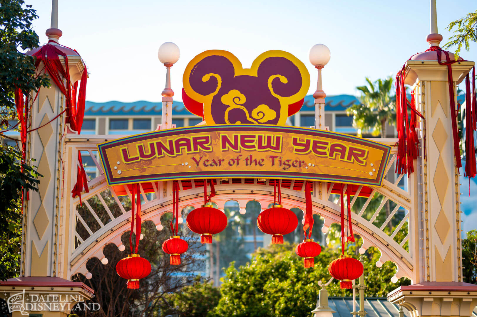 , Dateline Disneyland: Character Conundrum, Spring Sprung & Construction Hum