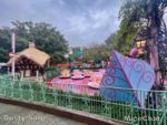 Disneyland Rain Fantasyland teacups 3-micechat