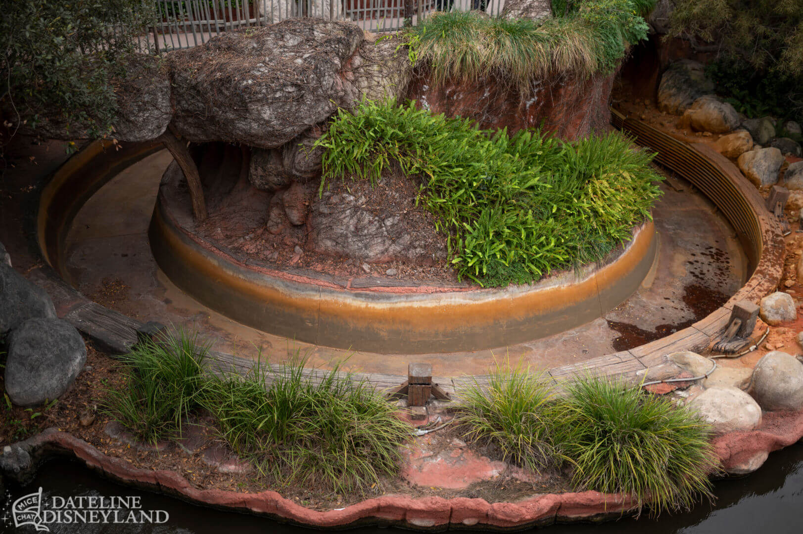 , Dateline Disneyland: Character Conundrum, Spring Sprung & Construction Hum