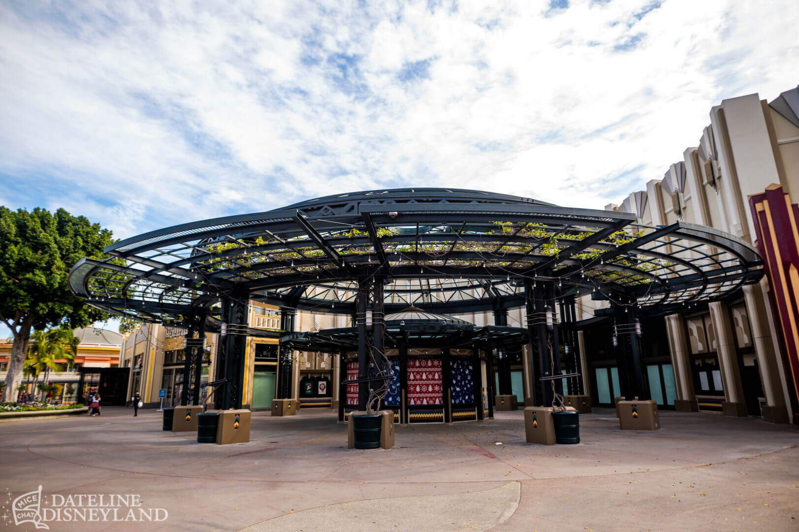 , Dateline Disneyland: Character Conundrum, Spring Sprung & Construction Hum