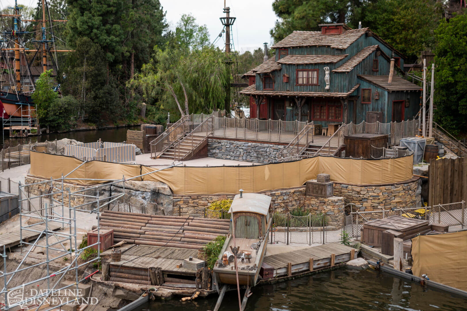 , Dateline Disneyland: Character Conundrum, Spring Sprung & Construction Hum
