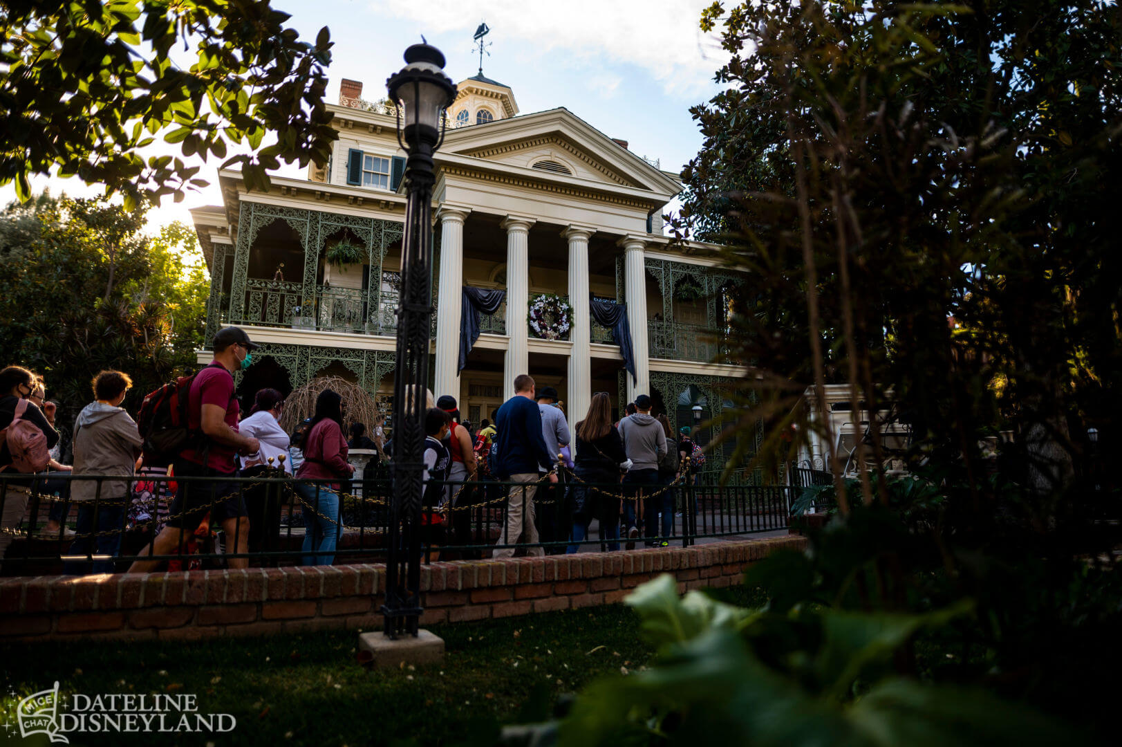 , Dateline Disneyland: Character Conundrum, Spring Sprung & Construction Hum