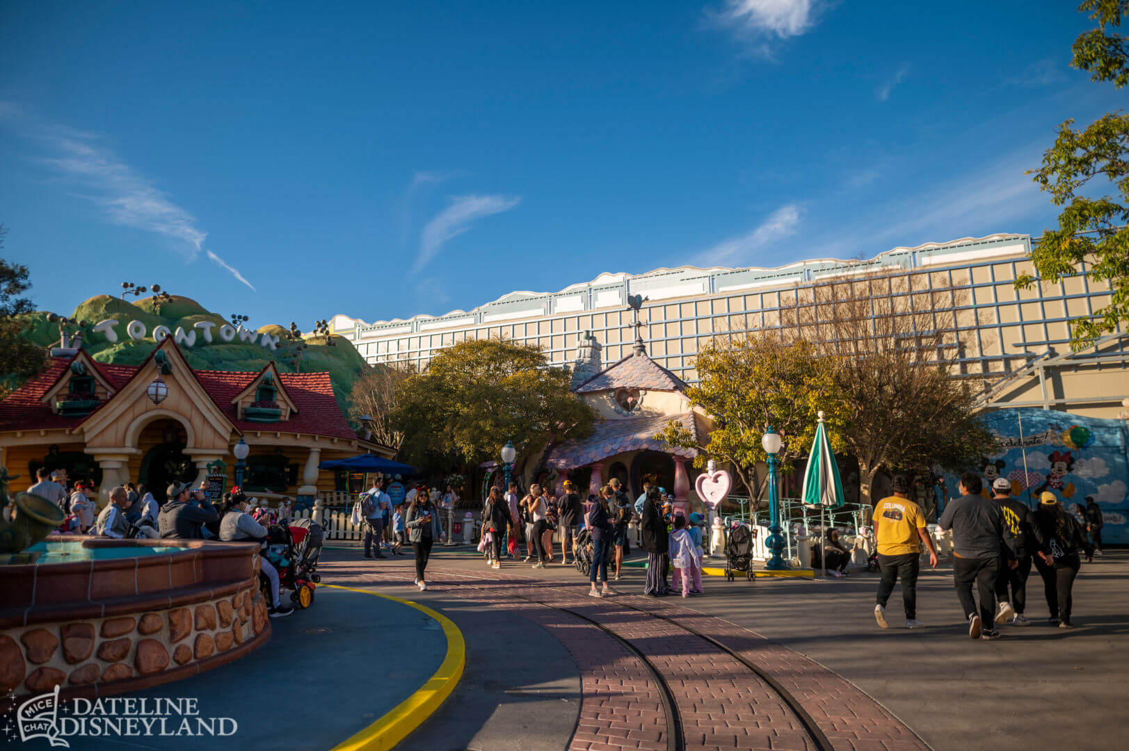 , Dateline Disneyland: Character Conundrum, Spring Sprung & Construction Hum
