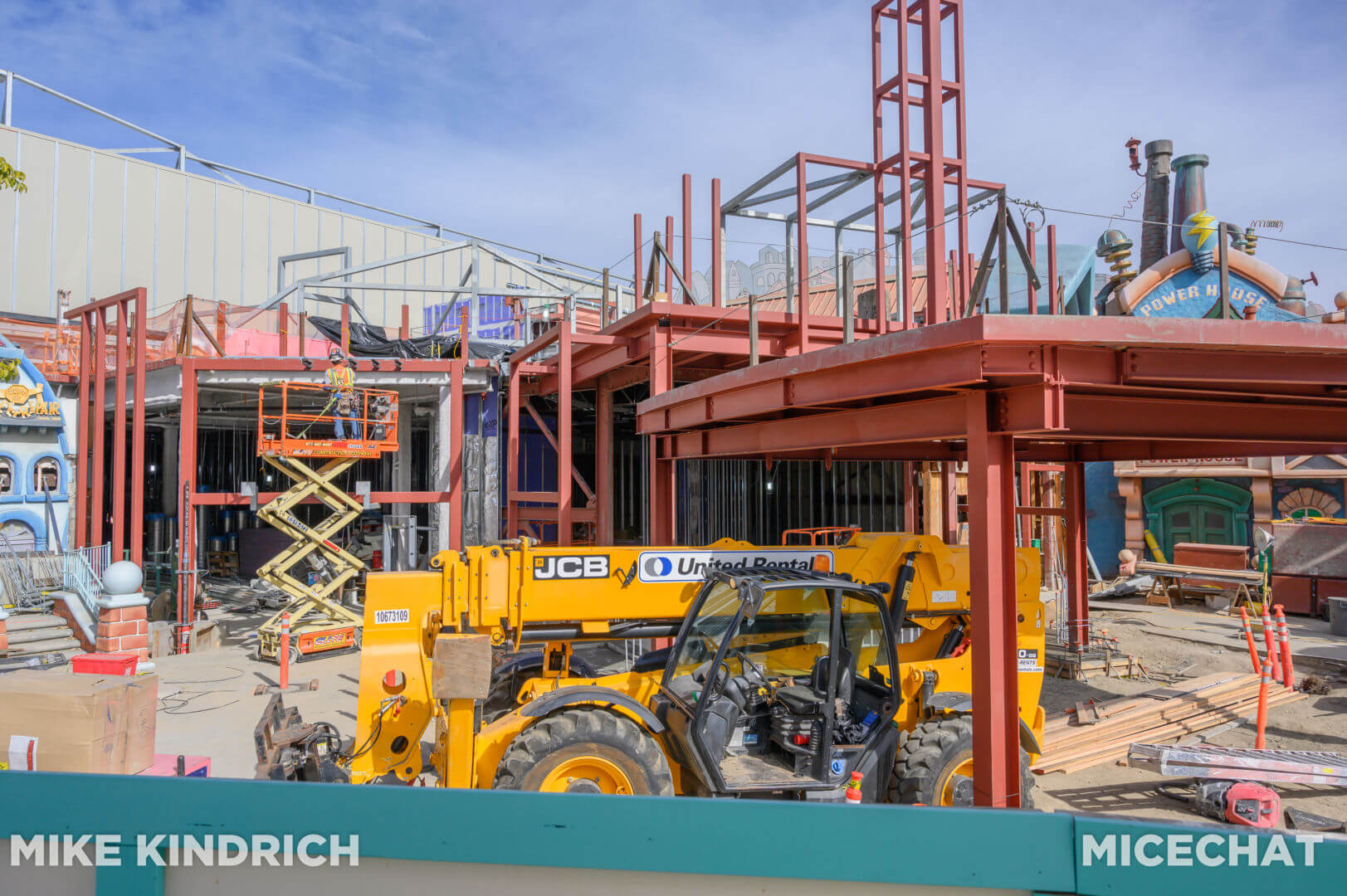 , Dateline Disneyland: Character Conundrum, Spring Sprung & Construction Hum