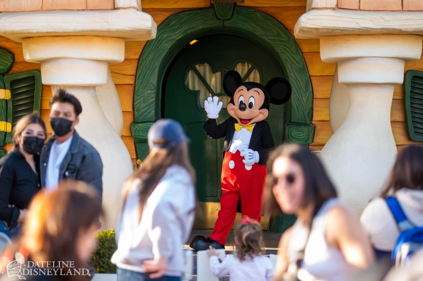 , Dateline Disneyland: Character Conundrum, Spring Sprung & Construction Hum