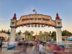 DCA crowds Pixar Pier sign-micechat