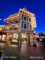 Disneyland Main Street Market House night-micechat
