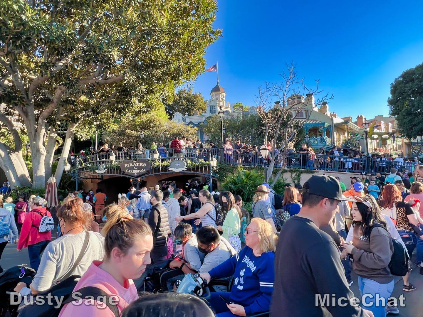 , Disneyland Update &#8211; Relighting the Night, Trams Take Flight, Out of Sight