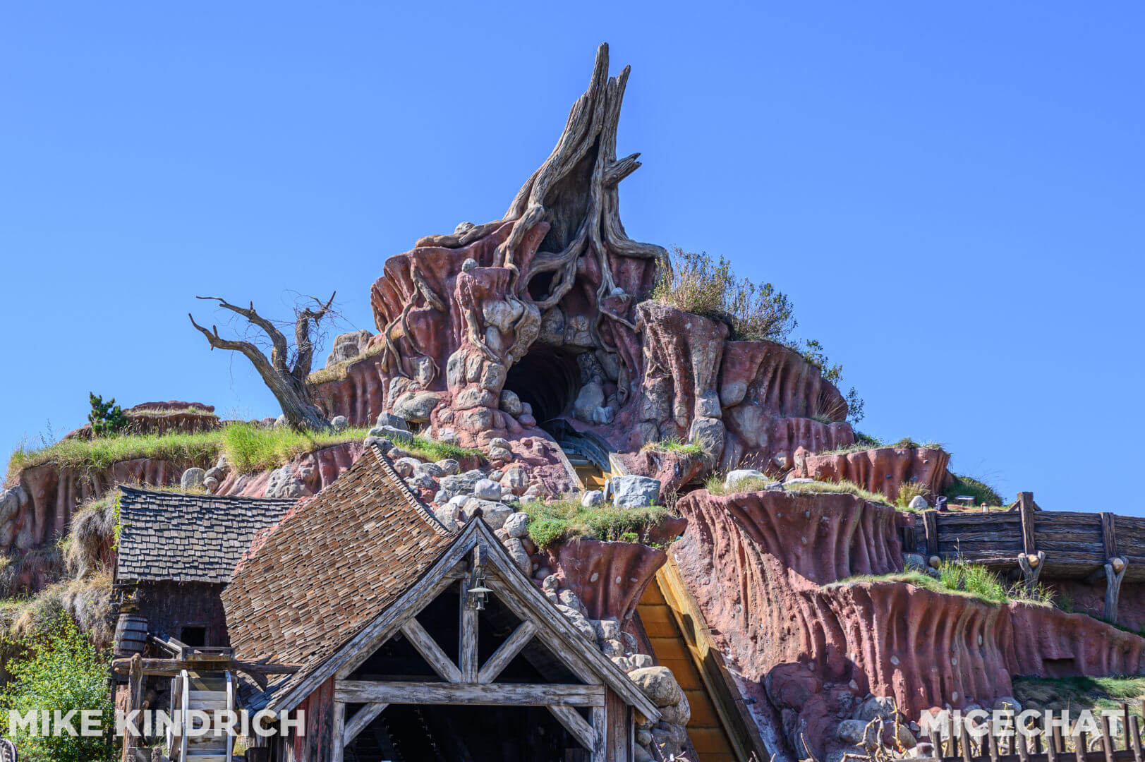 , Disneyland Update – Relighting the Night, Trams Take Flight, Out of Sight