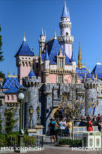 Disneyland_Sleeping Beauty Castle_Partners Statue