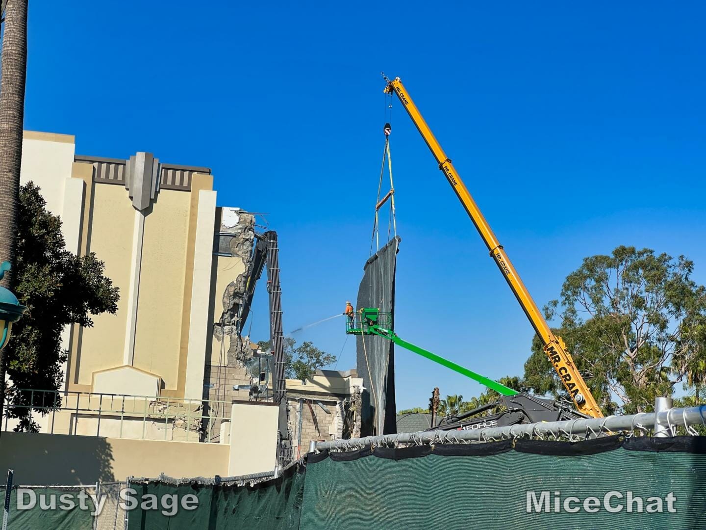 , Disneyland Update – Flattening New Orleans Square & Evil Genie Tricks