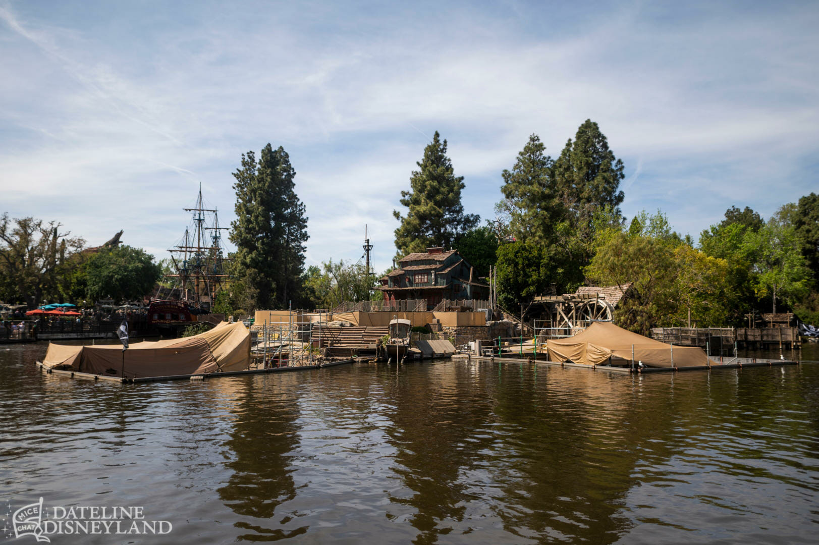 Disney dining, Dateline Disneyland: Disney Dining Drama &#038; Downtown Disney Demolition