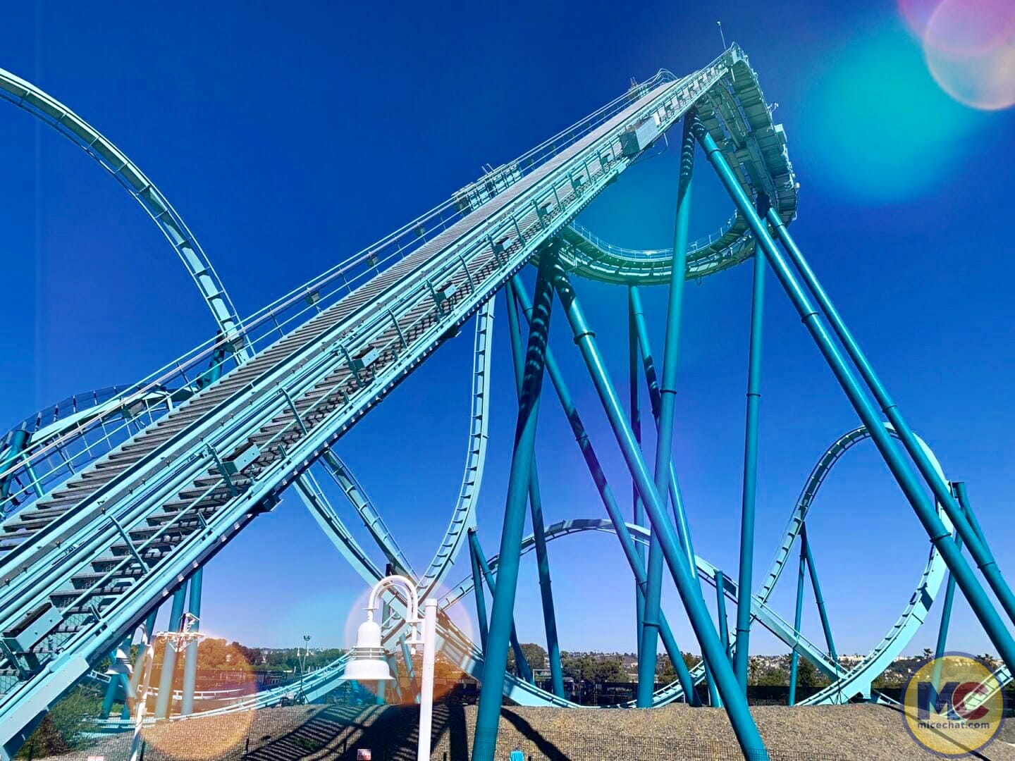 The Parkz Update: Sea World's dormant beast: up close with the Leviathan wooden  roller coaster
