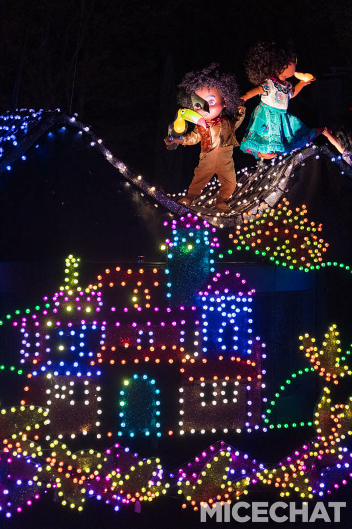 , Your Guide To Disneyland Entertainment and Spectaculars for Summer 2022