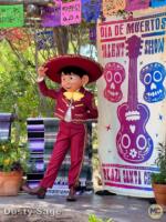 Disneyland Characters Frontierland Miguel-micechat