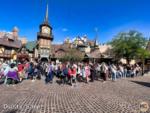 Disneyland Crowds Peter Pan-micechat