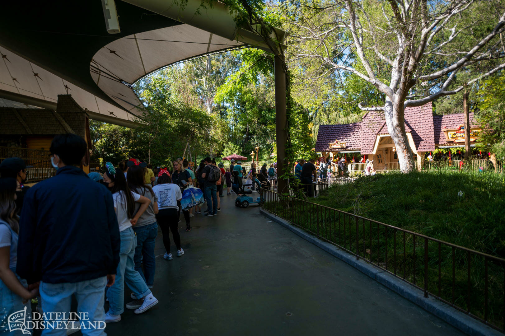 Pruning Disneyland's treehouses, Dateline Disneyland: Tarzan’s Treehouse Out, Characters Return, Crowds Surge