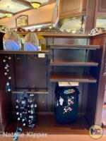 Disneyland Electrical Parade Empty Shelves 2-micechat