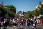 Disneyland Main Street USA crowds Sleeping Beauty Castle DSC_9283-X5