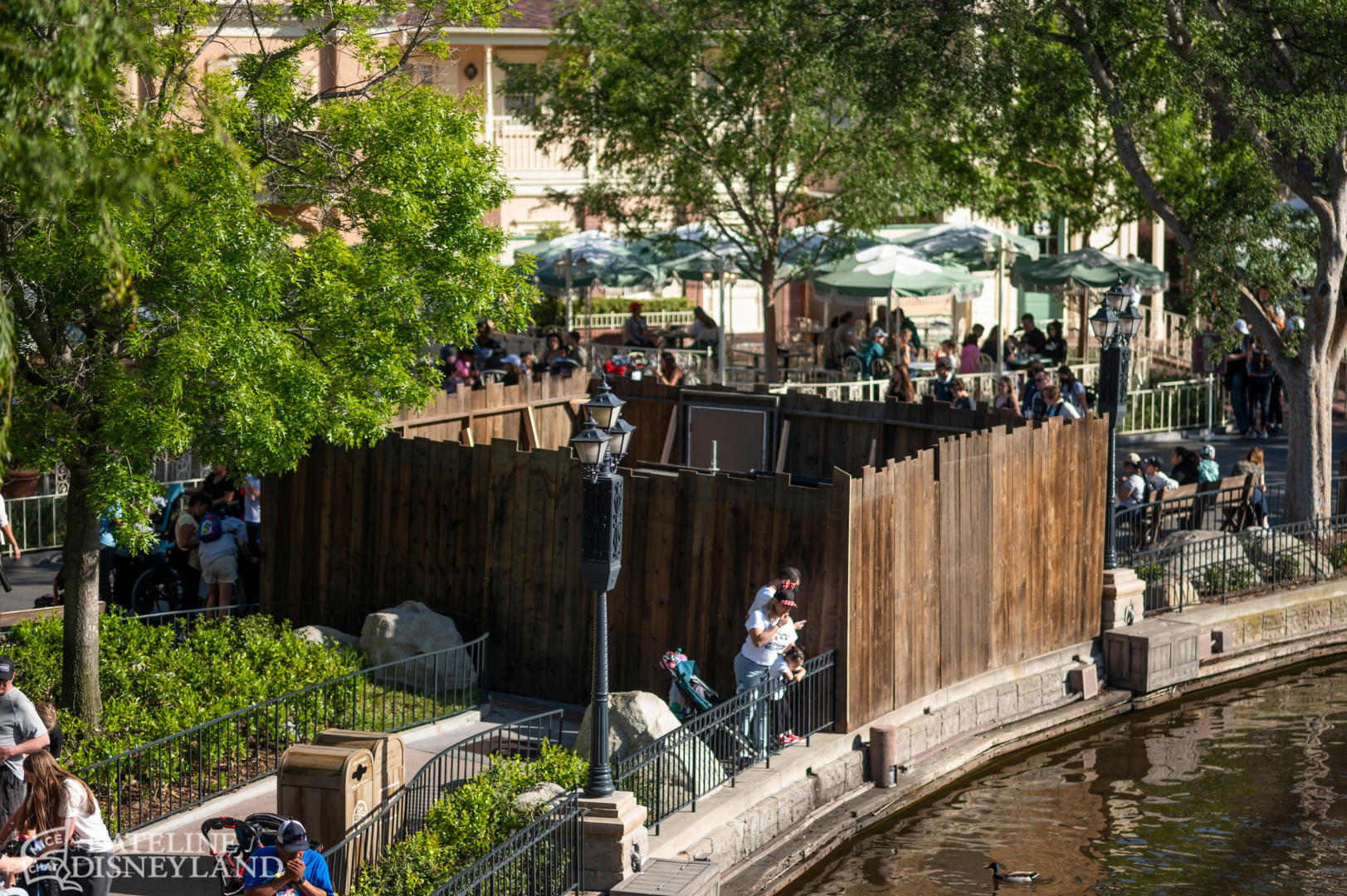 Pruning Disneyland's treehouses, Dateline Disneyland: Tarzan’s Treehouse Out, Characters Return, Crowds Surge
