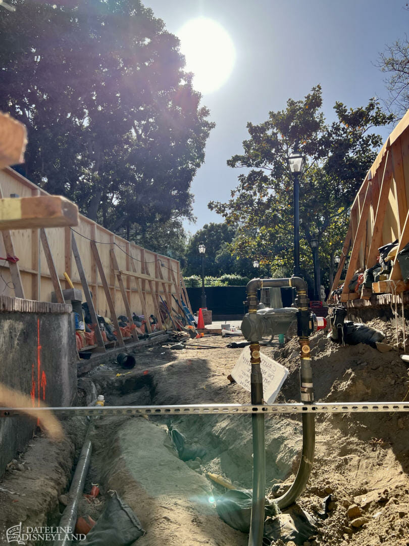 Pruning Disneyland's treehouses, Dateline Disneyland: Tarzan’s Treehouse Out, Characters Return, Crowds Surge
