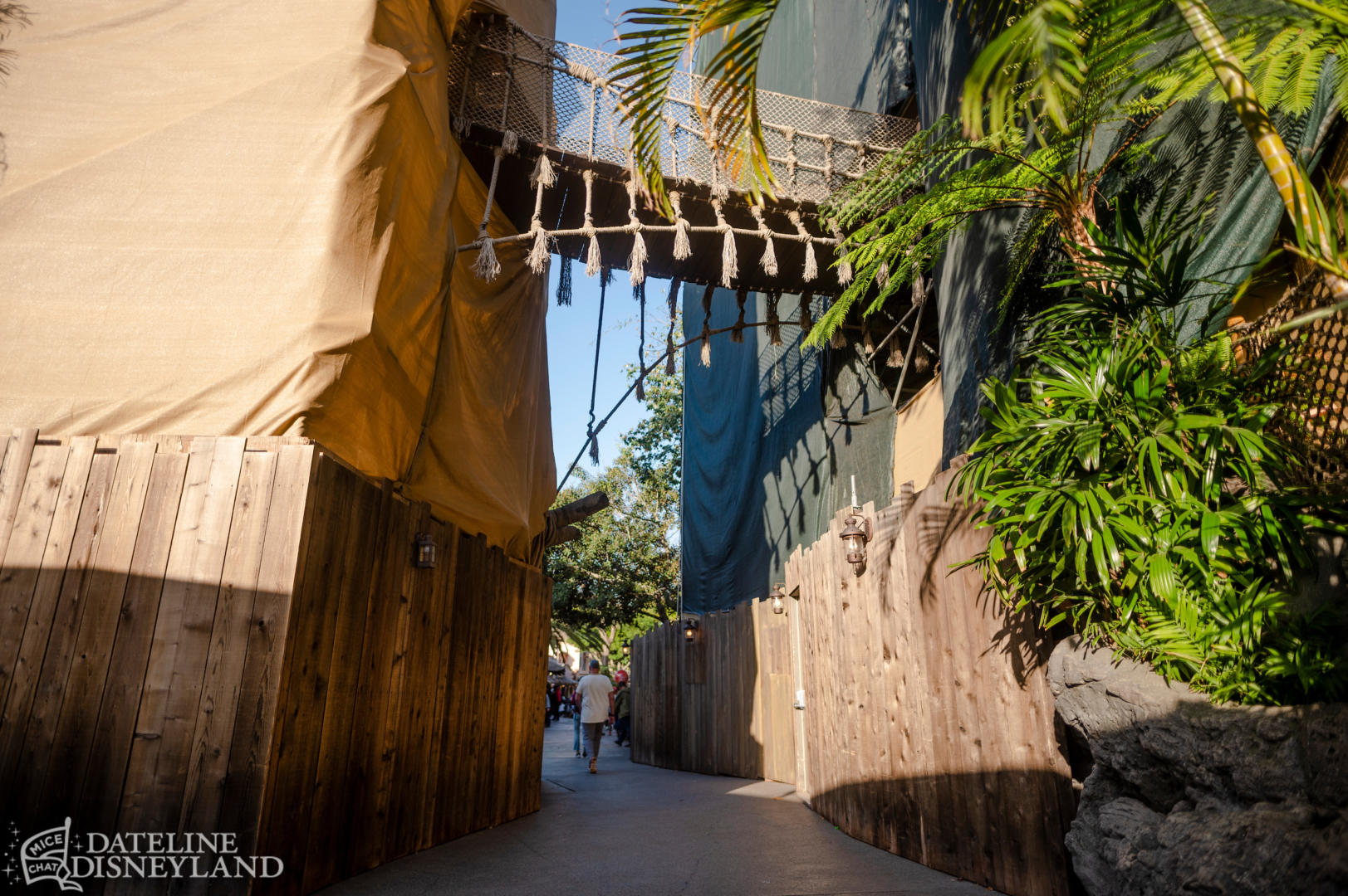 Pruning Disneyland's treehouses, Dateline Disneyland: Tarzan’s Treehouse Out, Characters Return, Crowds Surge