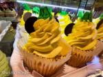 Disneyland treats yellow cupcake-micechat