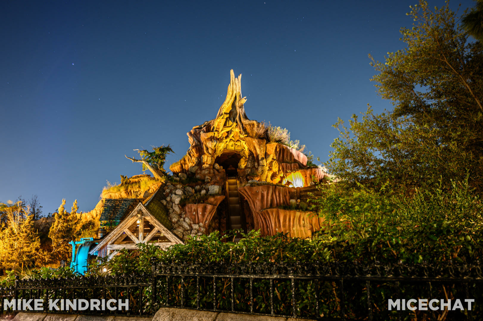 Disneyland, Disneyland Update: From Hugs to Hyperspace & Secrets Revealed!