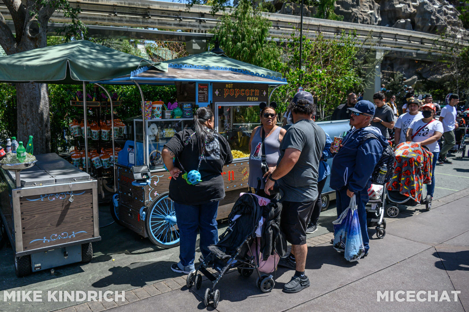 , Disneyland Update – Electric Entertainment, Magic Key Blues & Rumors Too