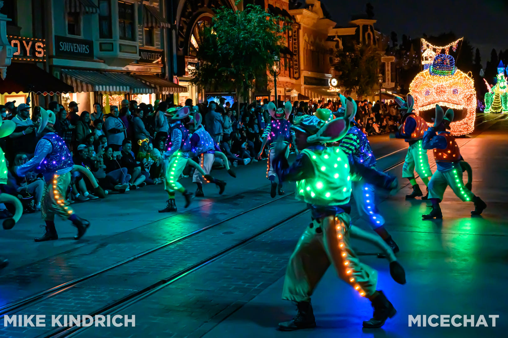 , Your Guide To Disneyland Entertainment and Spectaculars for Summer 2022