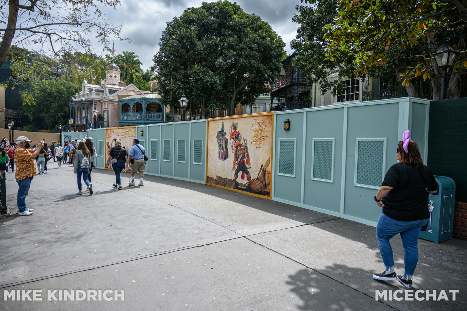 Disneyland, Disneyland Update: From Hugs to Hyperspace & Secrets Revealed!