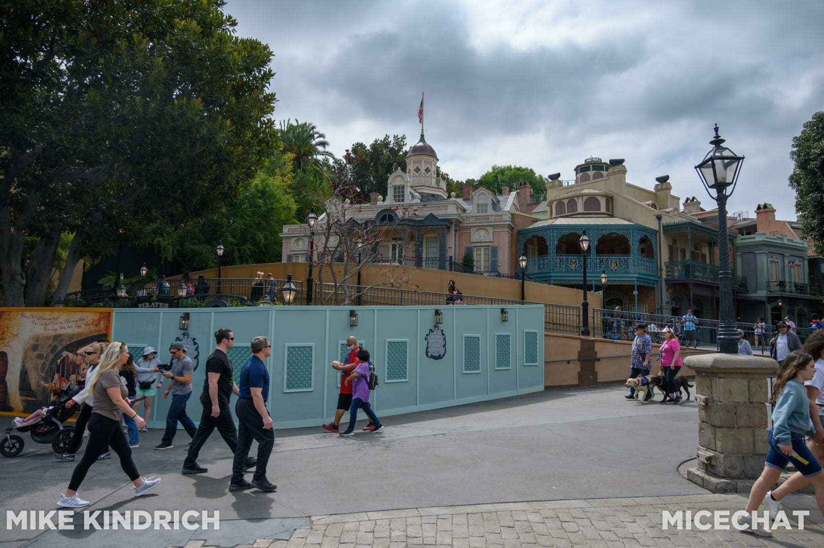 Disneyland, Disneyland Update: From Hugs to Hyperspace &#038; Secrets Revealed!