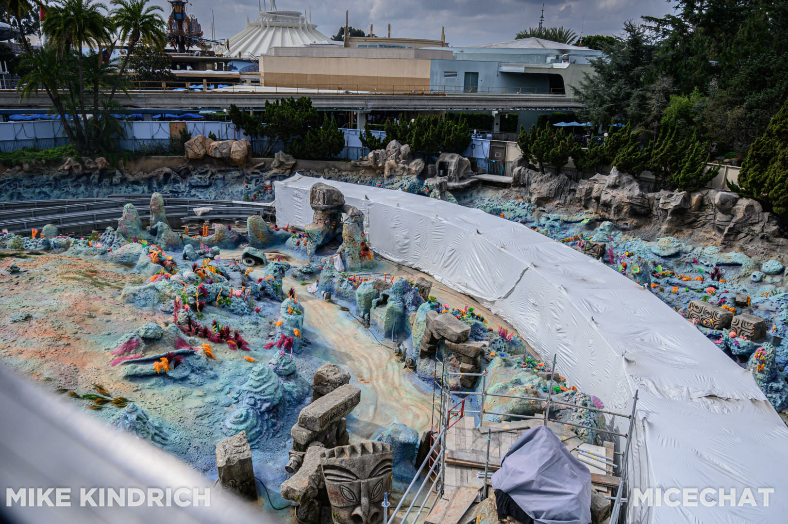 Disneyland, Disneyland Update: From Hugs to Hyperspace & Secrets Revealed!