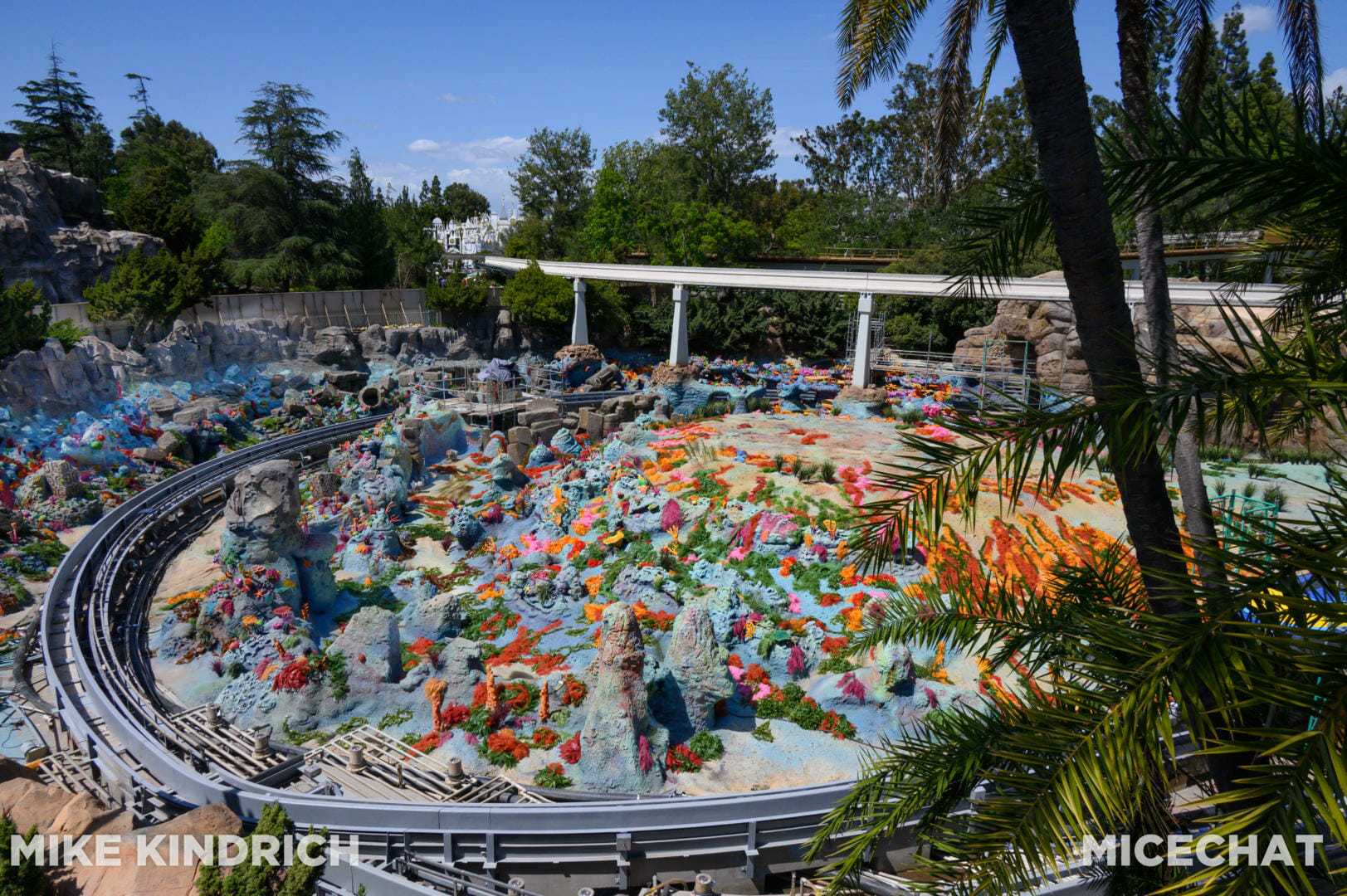 , Disneyland Update – Electric Entertainment, Magic Key Blues & Rumors Too