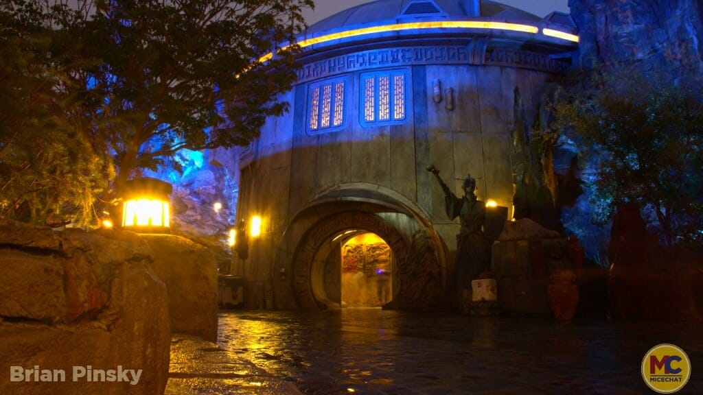 Disneyland, Disneyland Update: From Hugs to Hyperspace & Secrets Revealed!