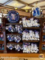 disneyland-emporium-mickey-mouse-main-attraction-space-mountain-display