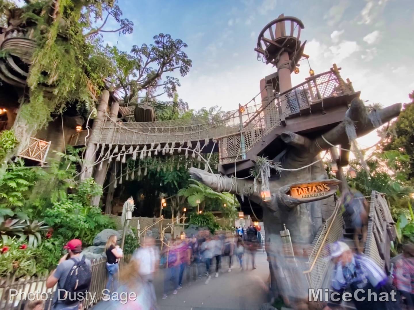 Pruning Disneyland's treehouses, Dateline Disneyland: Tarzan’s Treehouse Out, Characters Return, Crowds Surge