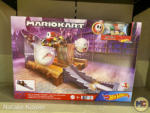 universal-studios-hollywood-super-nintendo-world-store-mario-kart-hot-wheels-boos-spooky-sprint-playset