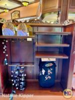 w-disneyland-merchandise-main-street-electrical-parade-empty-shelves-3