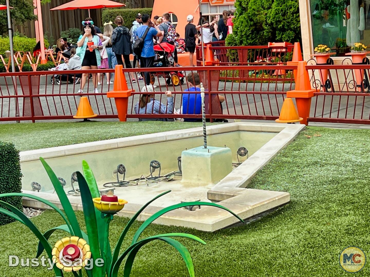 , Disneyland Update – Imagination Resurfacing, Racers Down, New to Batuu