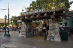 Disney California Advneture DCA Red Car Trolley Buena Vista Street stop DSC_4444-4K