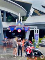 Disneyland Crowds Space Mountain Entry-micechat