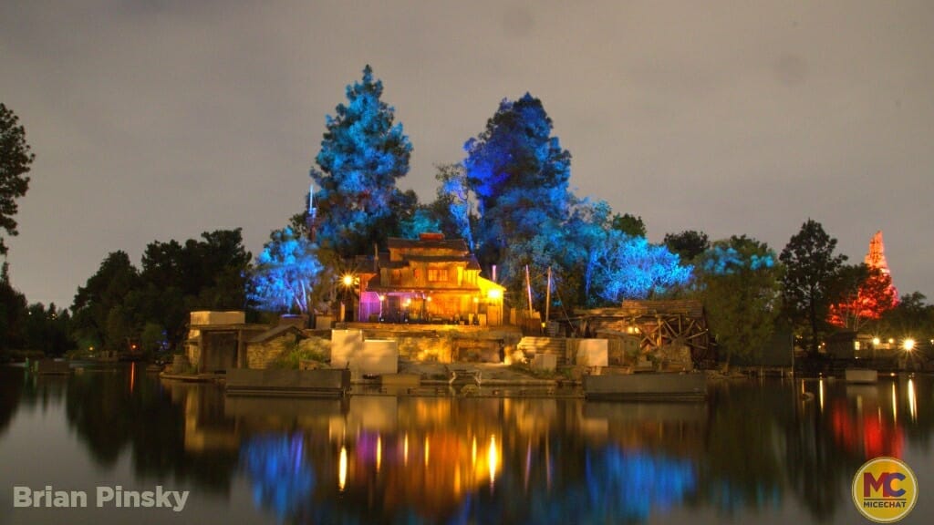 , Disneyland Update – Imagination Resurfacing, Racers Down, New to Batuu