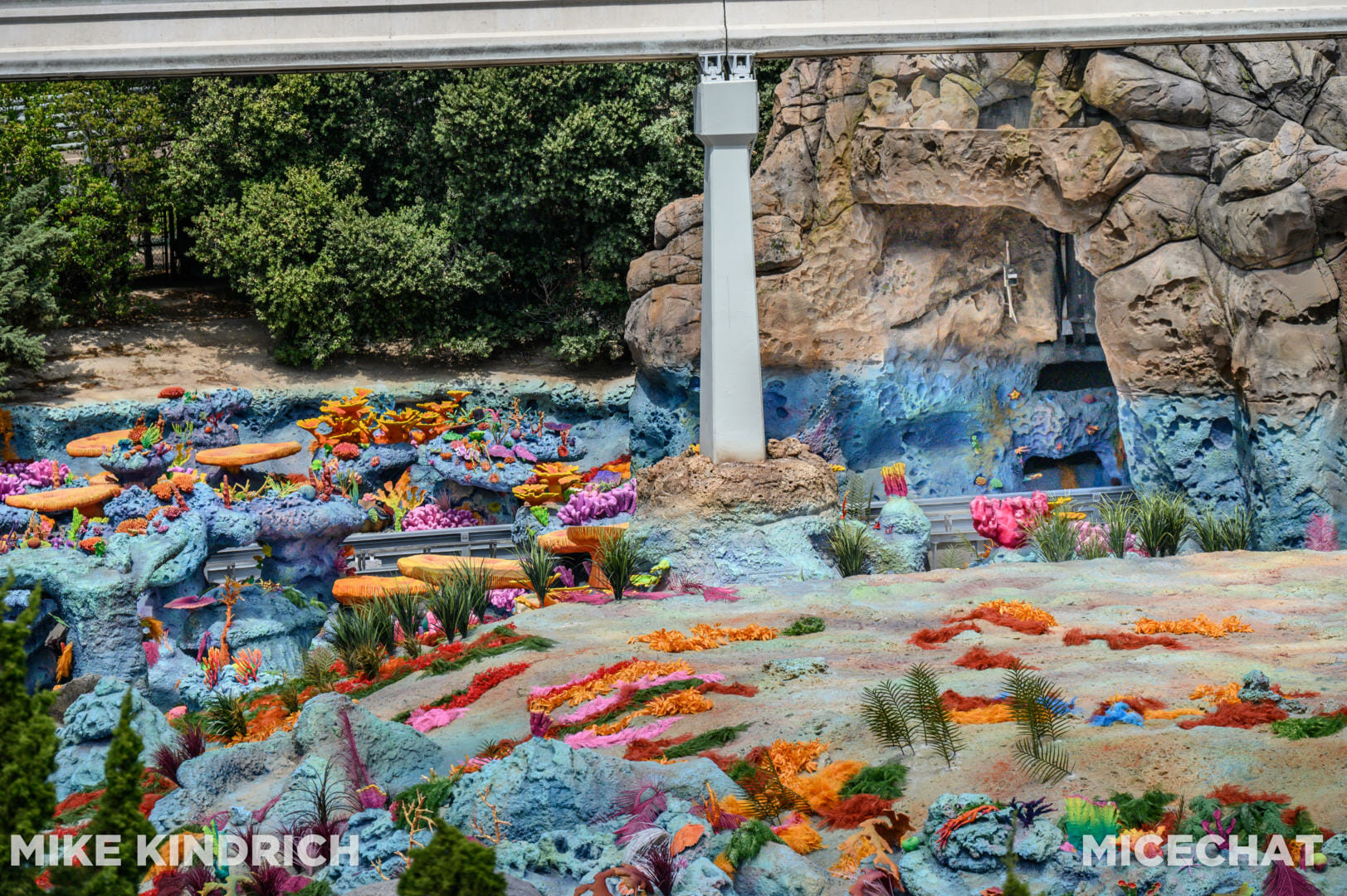 , Disneyland Update – More Entertainment, More Construction, More Reservations