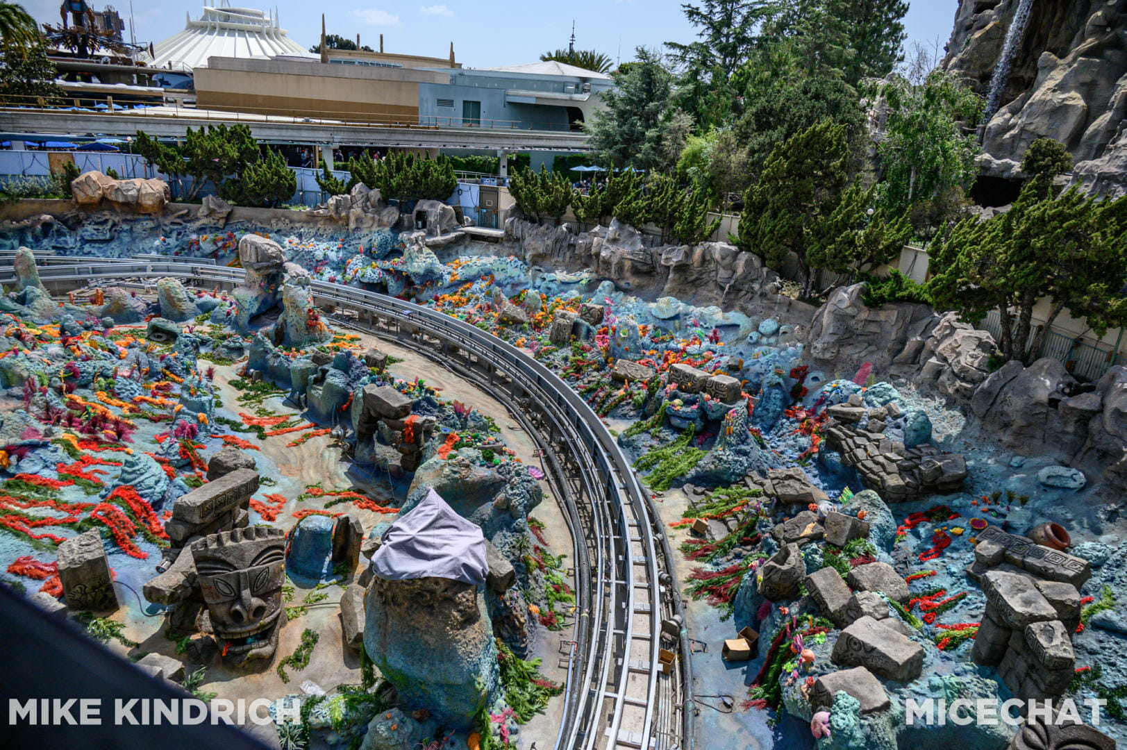 , Disneyland Update – More Entertainment, More Construction, More Reservations